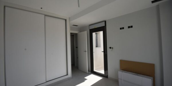 FSHS100125730